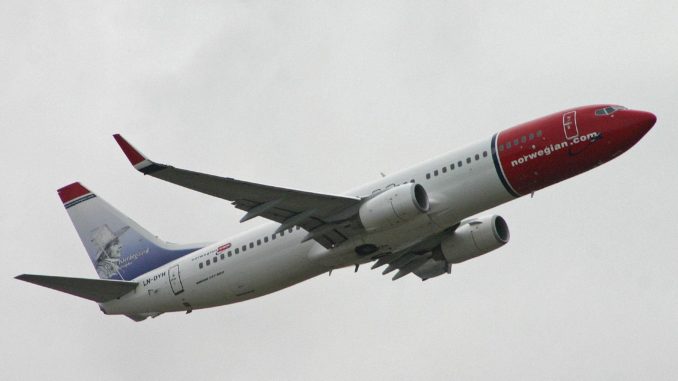 Norwegian Boeing 737-800 (Credit Alan Wilson/Wikipedia)