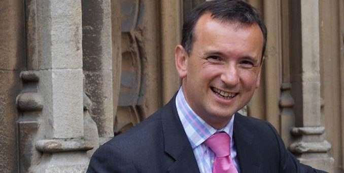 Alun Cairns (Credit aluncairns.com)