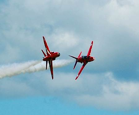 RAF Red Arrows Synchro Break (Image: Aviation Media Agency)