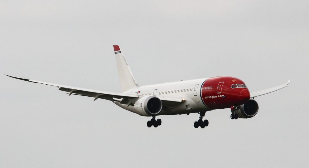 Norwegian LN-LNC on Approach to Cardiff Airport (Image: TransportMedia UK)