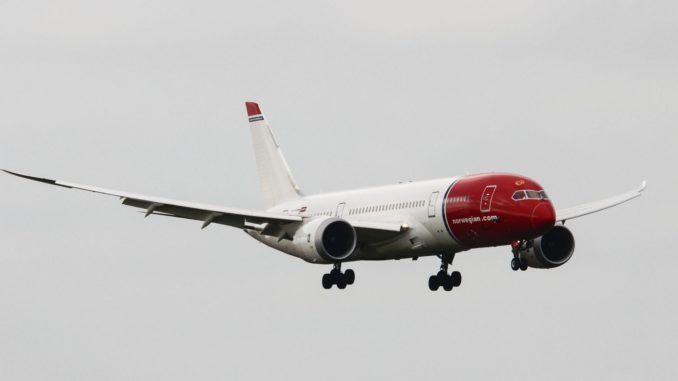 Norwegian LN-LNC on Approach to Cardiff Airport (Image: TransportMedia UK)