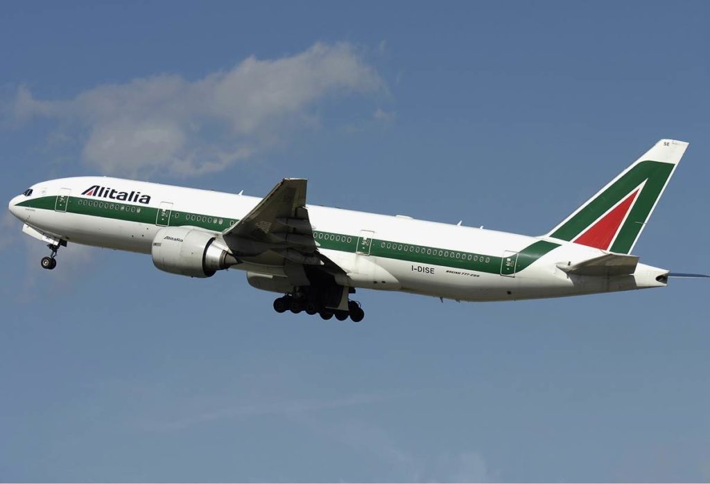 Alitalia Boeing 777-200ER (Image: Aldo Bidini )