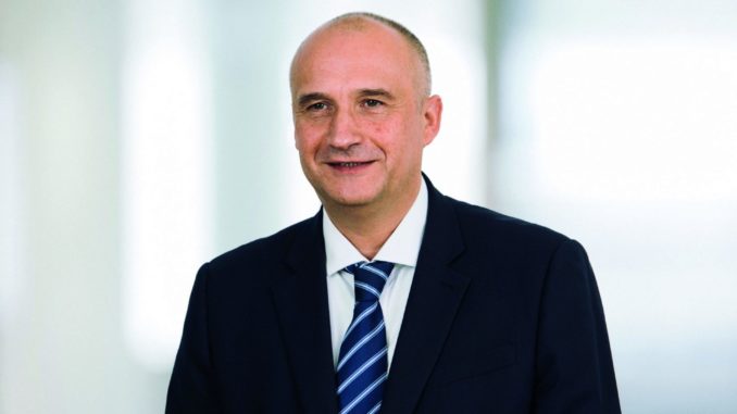 Airbus appoints sales chief to replace John Leahy