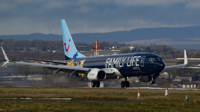 TUI Family Life Boeing 737-800