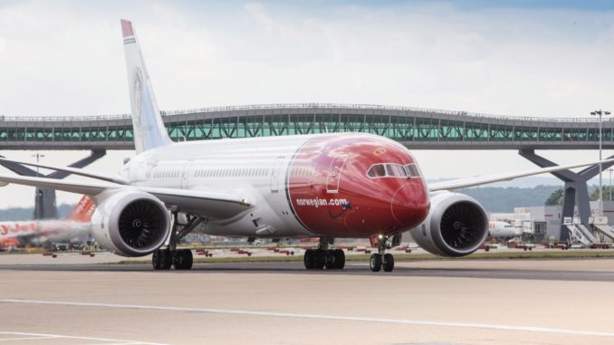 Norwegian 787 Dreamliner at London Gatwick
