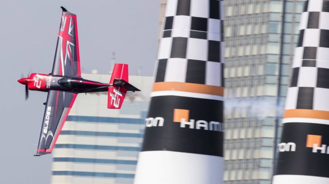 Ben Murphy crossing the finish line in Chiba Japan (Samo Vidic)