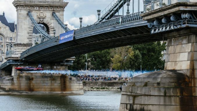 Ben Murphy flies under the bridge in Budapest (Image: Armin Walcher / Red Bull Content Pool)