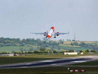 An Easyjet A320neo takes off from Bristol Airport (Max Thrust Digital)