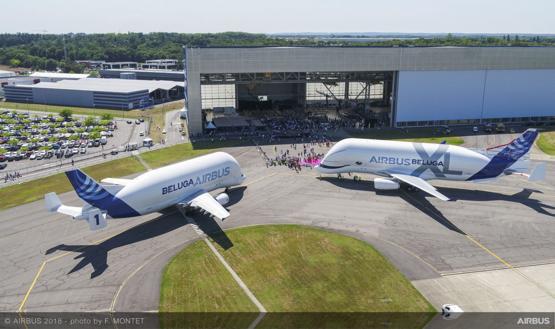 Airbus Beluga next to Airbus Beluga XL (Image: F.Montet/Airbus)