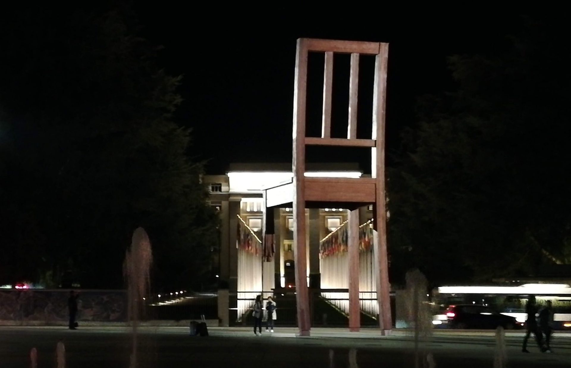 The Broken Chair, Geneva
