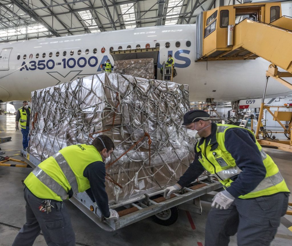 A350-1000 cargo unloading in Germany