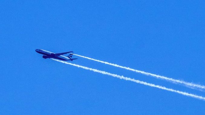 BA113 dumping fuel over the Bristol Channel (Img: Philip Dawson)