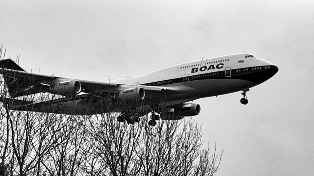 G-BYGC on finals to St Athan - Arfon Hughes