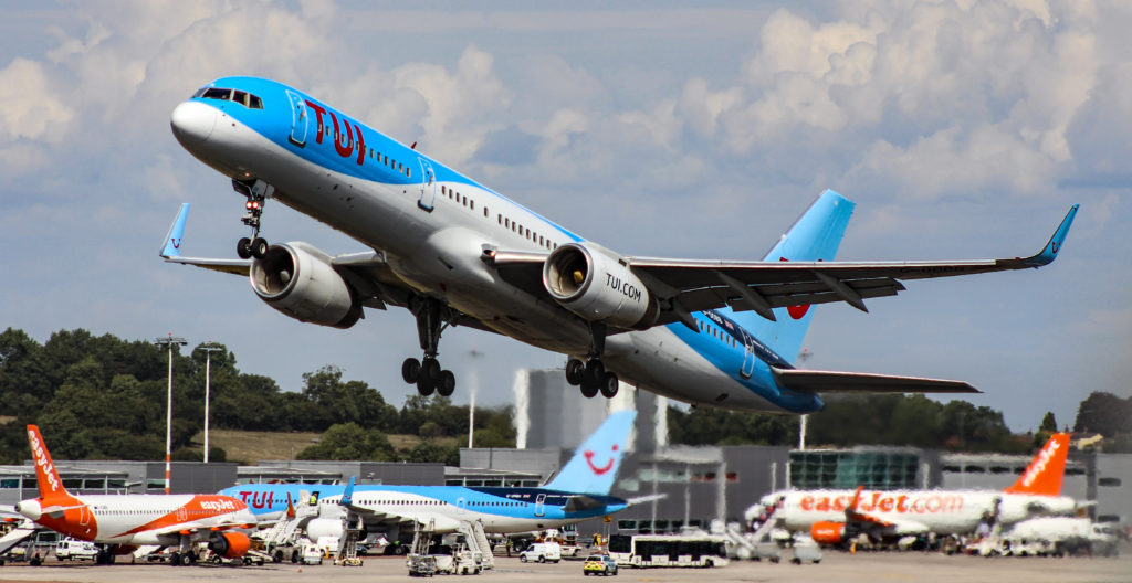 A TUI 757 gets airborne from Bristol Airport (Image: Max Thrust Digital)