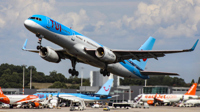 A TUI 757 gets airborne from Bristol Airport (Image: UK Aviation Media)