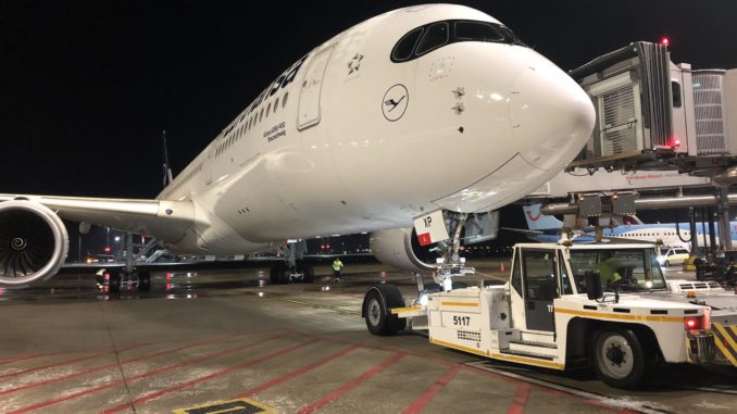 Lufthansa A250-900 D-AIXP preparing to depart from Hamburg (Image: Lufthansa)