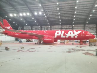 Play's Airbus A321neo being painted (Image: Play/Facebook)