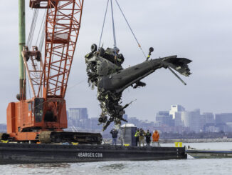 The wreckage of the US Army Blackhawk is recovered from the Potomac River (Image: NTSB/Public Domain)