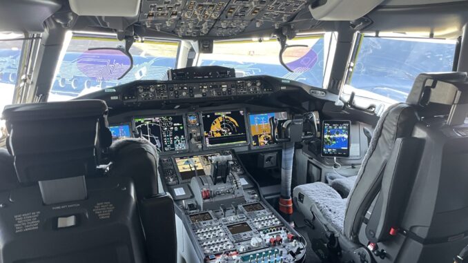 Boeing 777X Flight Deck (Image: UK Aviation Media)