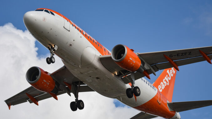 An easyJet Airbus lands at Gatwick Airport (Max Thrust Digital)