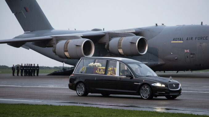 The hearse carrying the coffin of Her Majesty Queen Elizabeth II leaves RAF Northolt. (© Crown Copyright 2022)