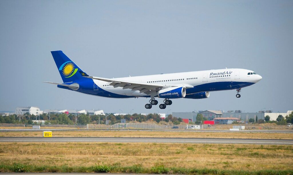 RwandAir Airbus A330