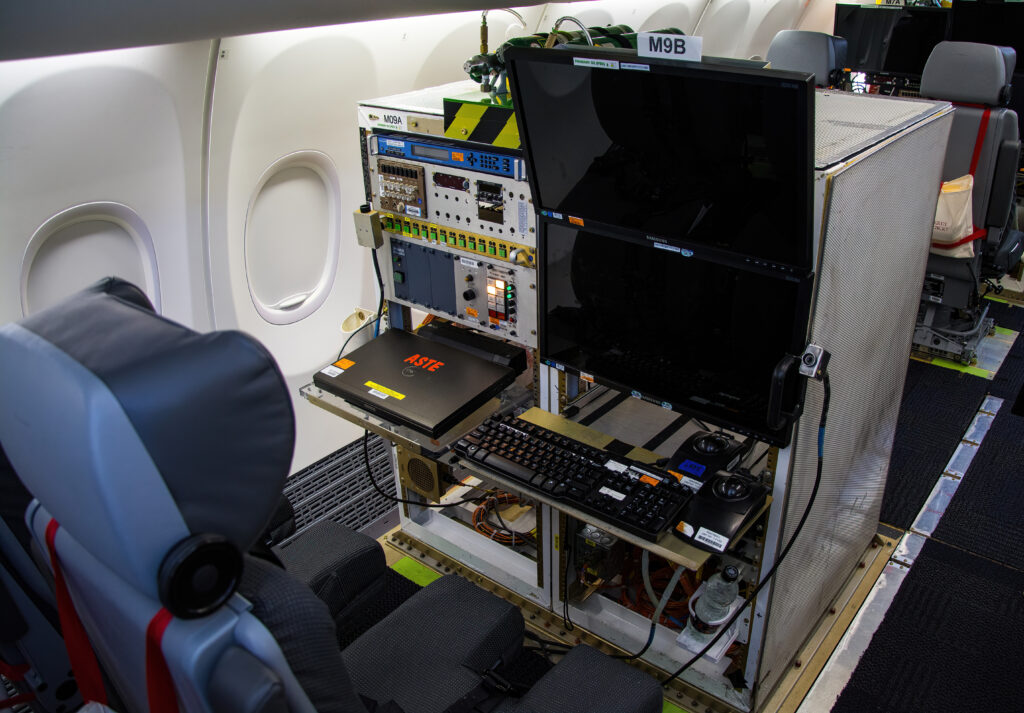 Boeing 737-10 flight test station (Image: Nick Harding / Max Thrust Digital)