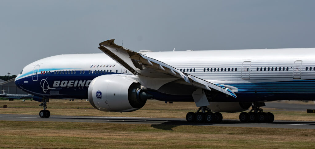 The 777-9 starts its demonstration take-off run