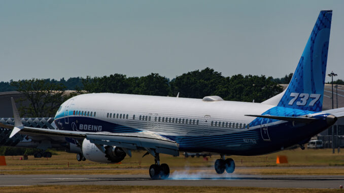 Boeing 737-10 landing (Image: Nick Harding / UK Aviation Media)