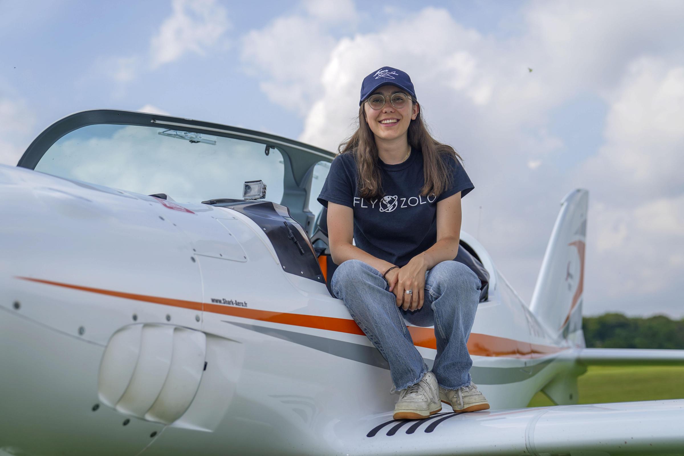 British Teen completes solo round the world flight
